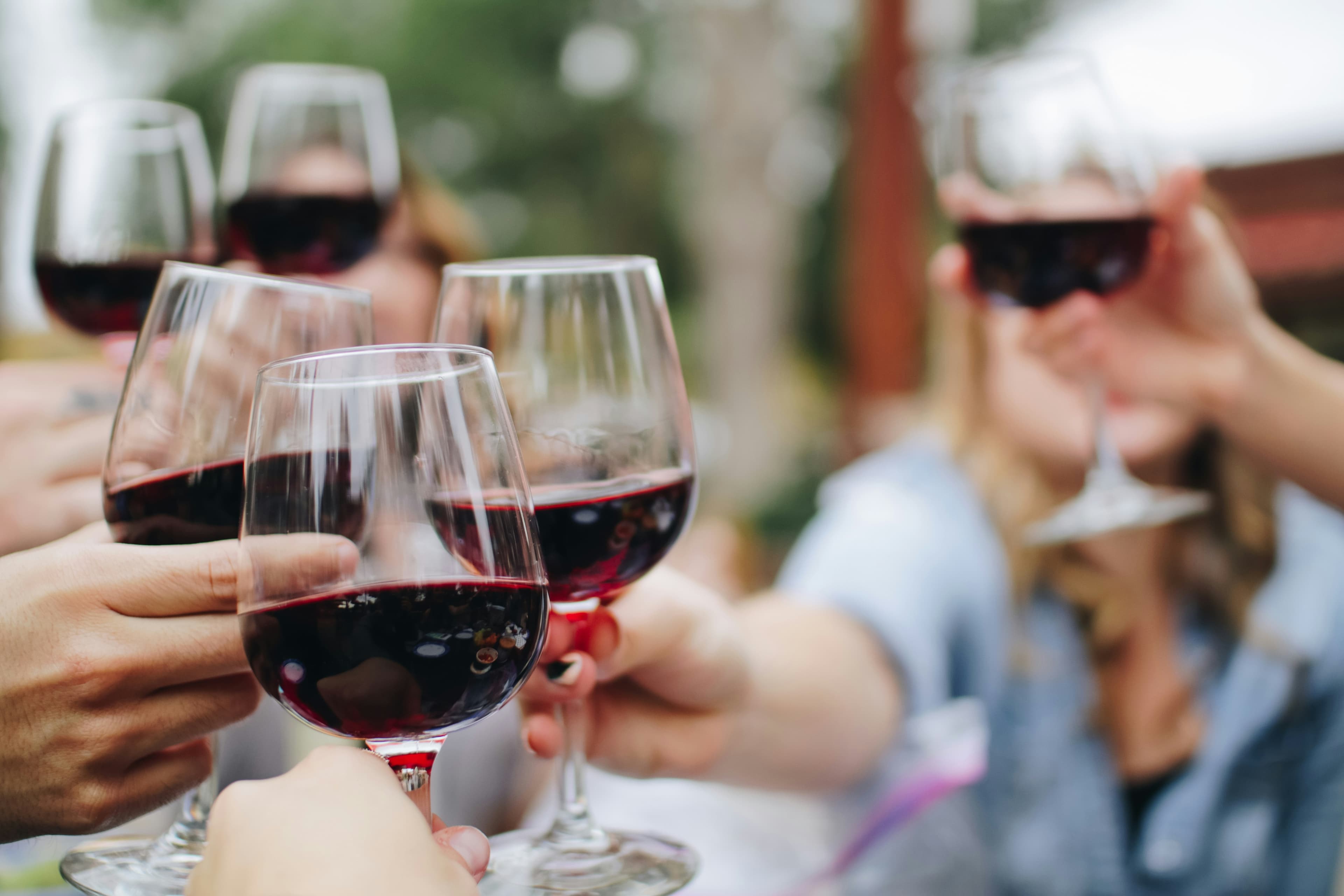 How to Taste Wine Like a Pro: A Complete Beginner's Guide