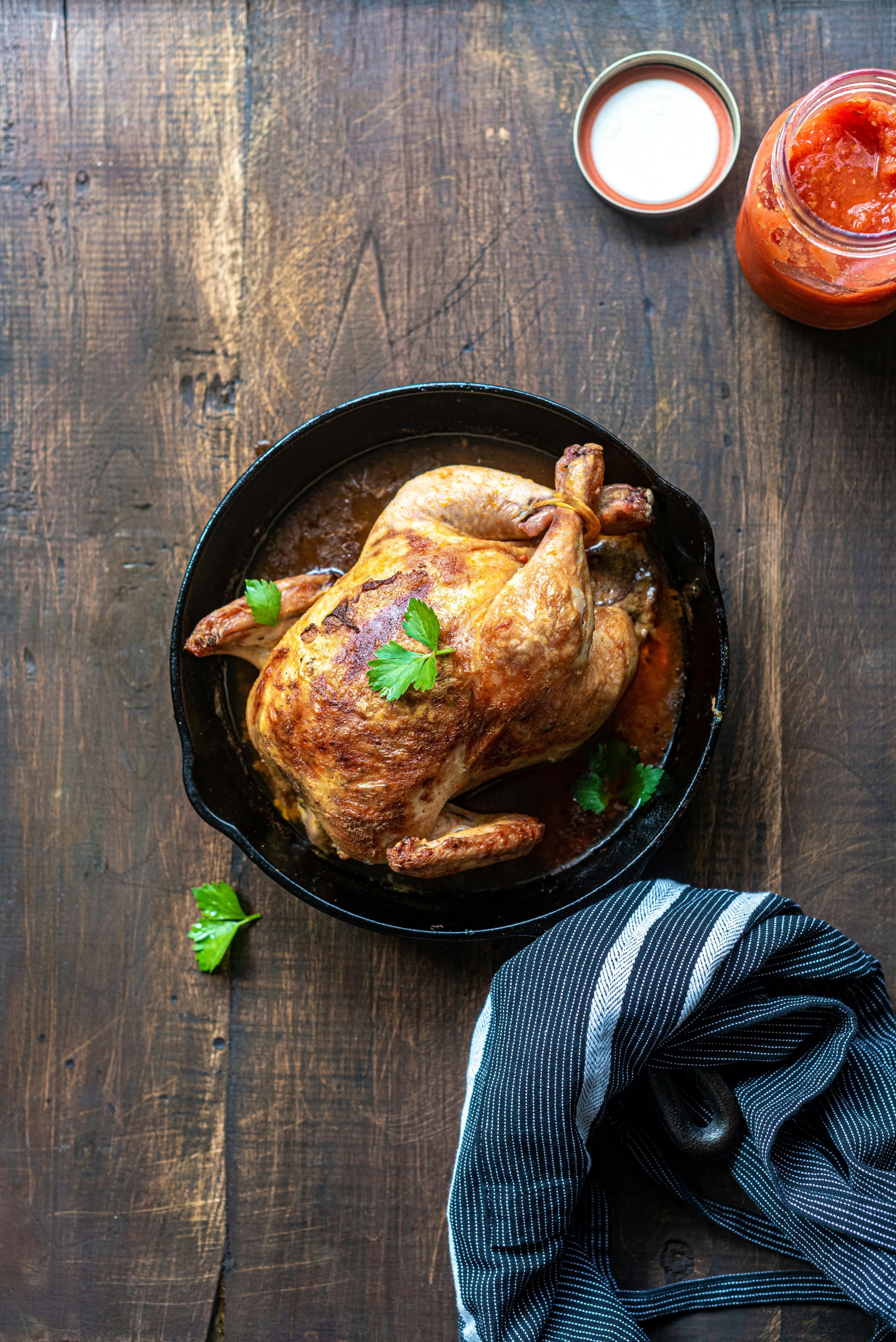 What Wine Goes With Chicken? The Ultimate Pairing Guide (9 Recipes)